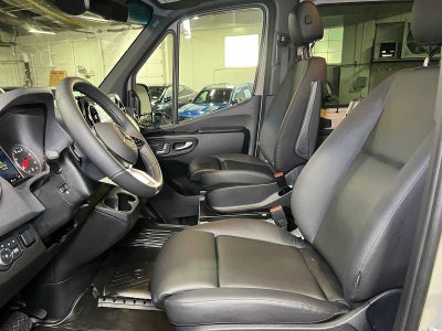 2026 Mercedes-Benz Sprinter Passenger 2500 Standard Roof I4 Diesel HO 144 AWD