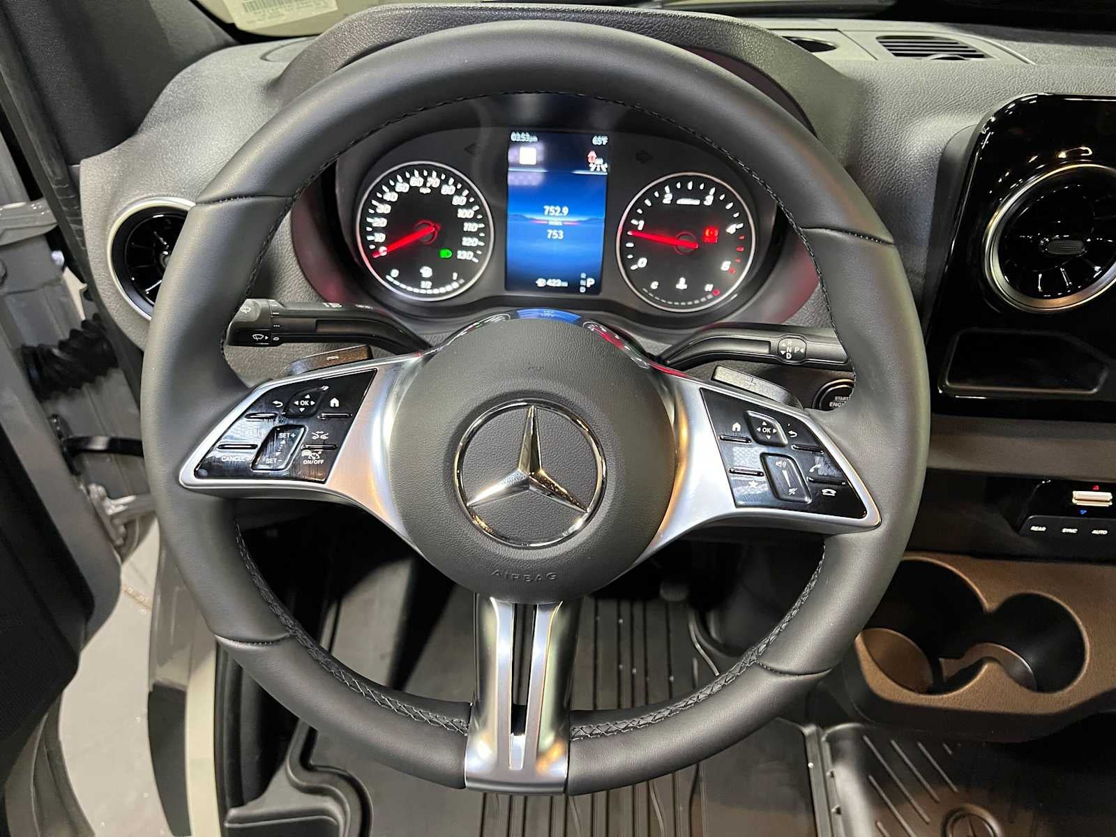 2026 Mercedes-Benz Sprinter Passenger 2500 Standard Roof I4 Diesel HO 144 AWD