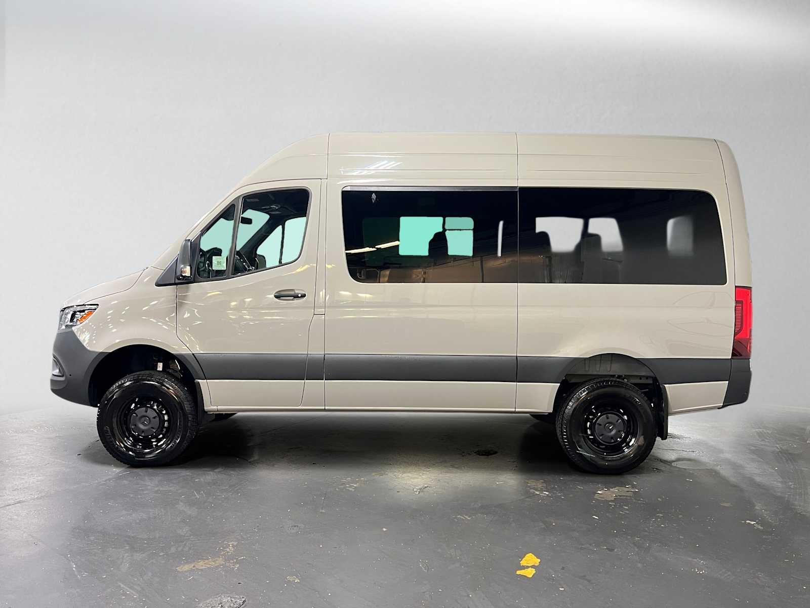 2026 Mercedes-Benz Sprinter Passenger 2500 Standard Roof I4 Diesel HO 144 AWD