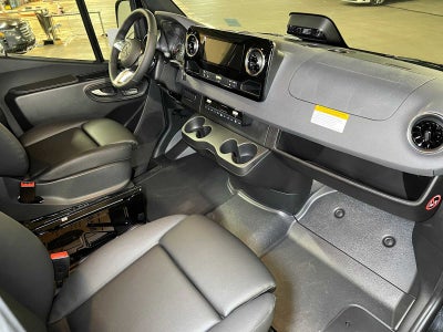 2026 Mercedes-Benz Sprinter Passenger 2500 Standard Roof I4 Diesel HO 144 AWD