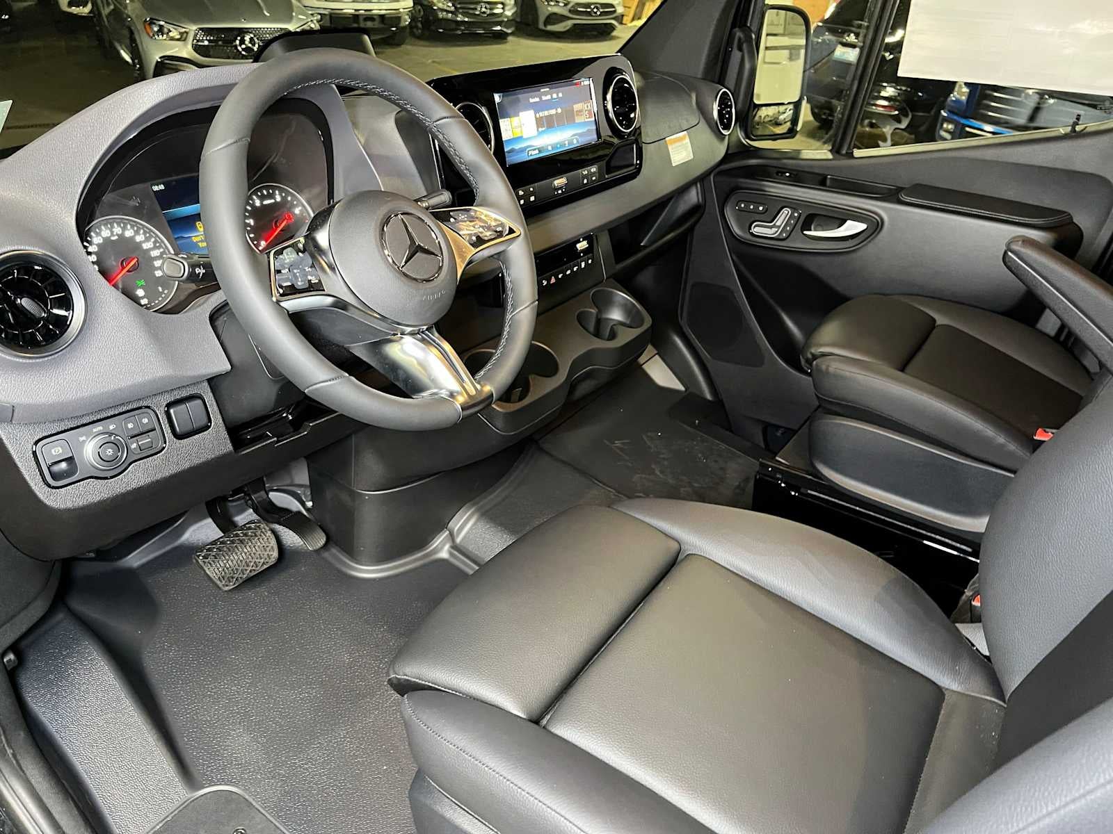 2026 Mercedes-Benz Sprinter Passenger 2500 Standard Roof I4 Diesel HO 144 AWD