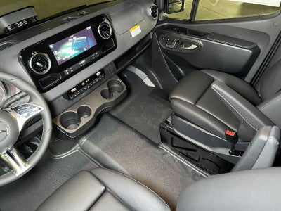 2026 Mercedes-Benz Sprinter Passenger 2500 Standard Roof I4 Diesel HO 144 AWD