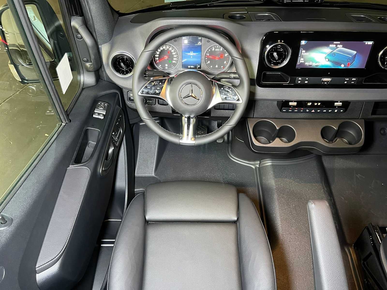 2026 Mercedes-Benz Sprinter Passenger 2500 Standard Roof I4 Diesel HO 144 AWD