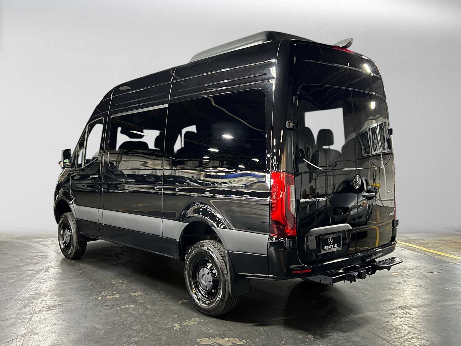 2026 Mercedes-Benz Sprinter Passenger 2500 Standard Roof I4 Diesel HO 144 AWD