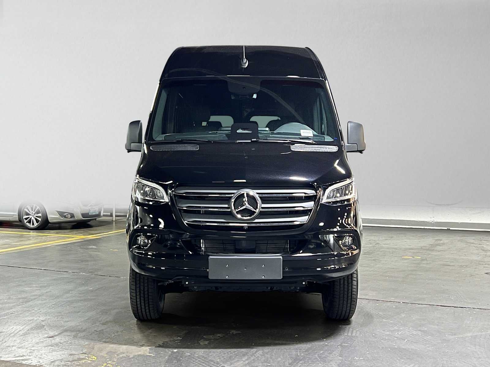 2026 Mercedes-Benz Sprinter Passenger 2500 Standard Roof I4 Diesel HO 144 AWD