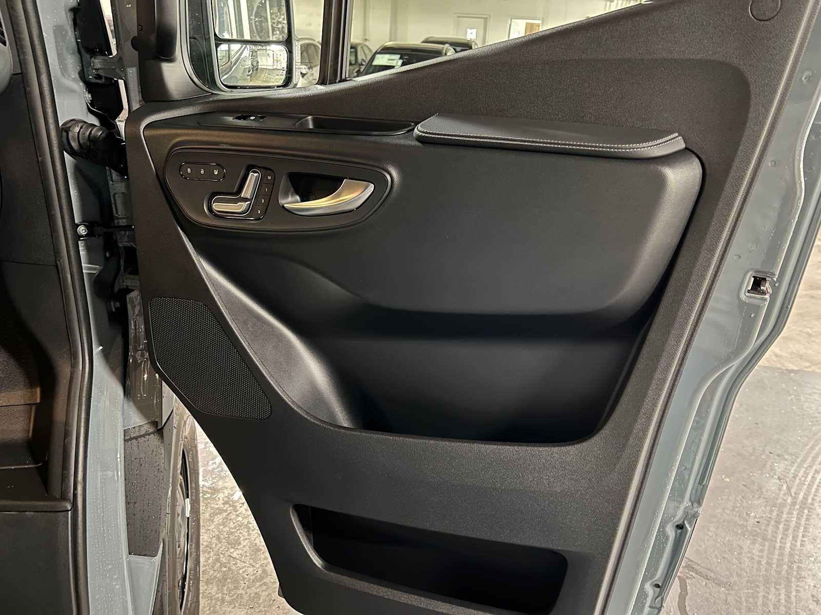 2026 Mercedes-Benz Sprinter Passenger 2500 Standard Roof I4 Diesel HO 144 AWD