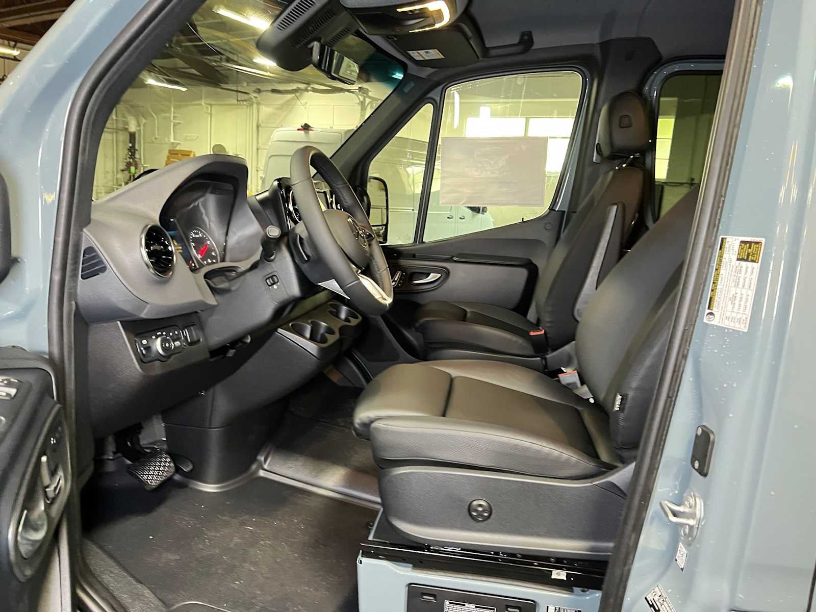 2026 Mercedes-Benz Sprinter Passenger 2500 Standard Roof I4 Diesel HO 144 AWD