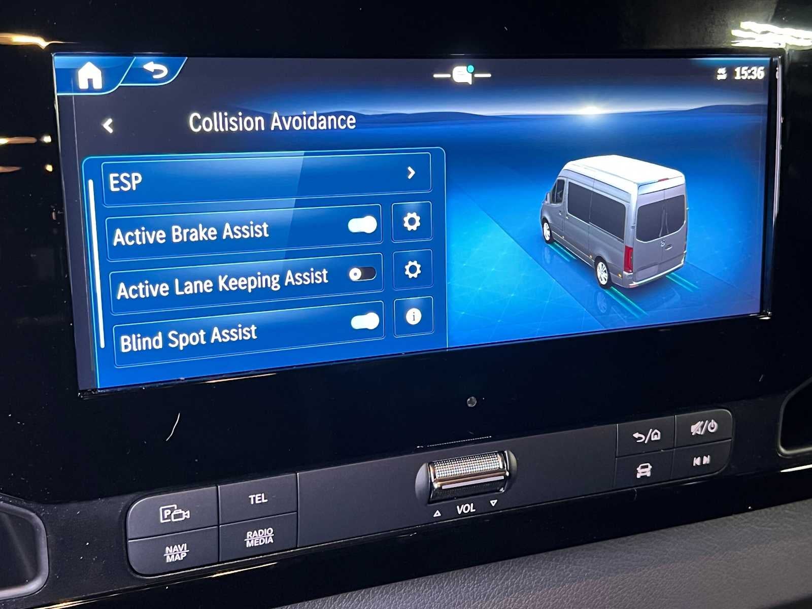 2026 Mercedes-Benz Sprinter Passenger 2500 Standard Roof I4 Diesel HO 144 AWD