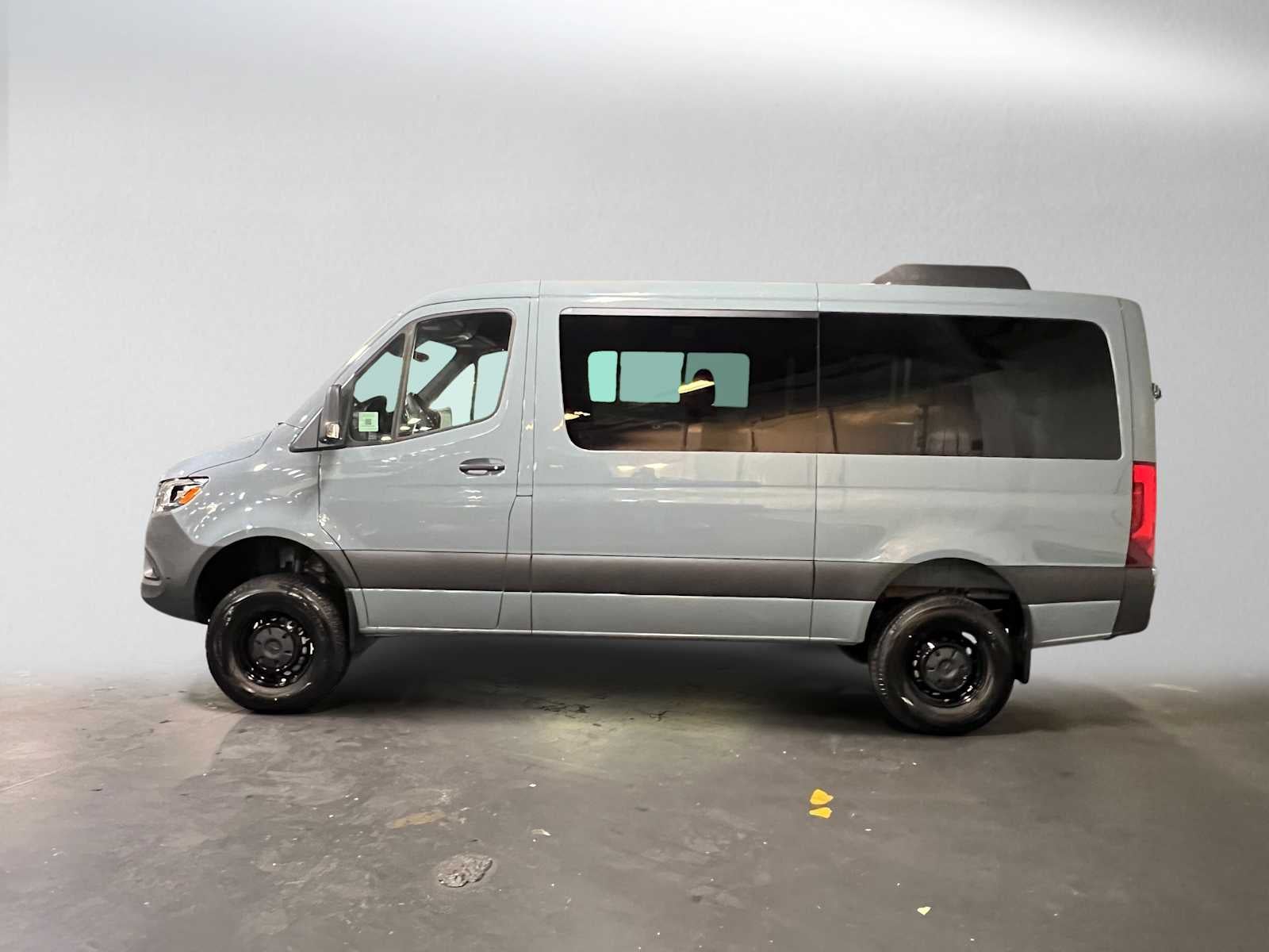 2026 Mercedes-Benz Sprinter Passenger 2500 Standard Roof I4 Diesel HO 144 AWD