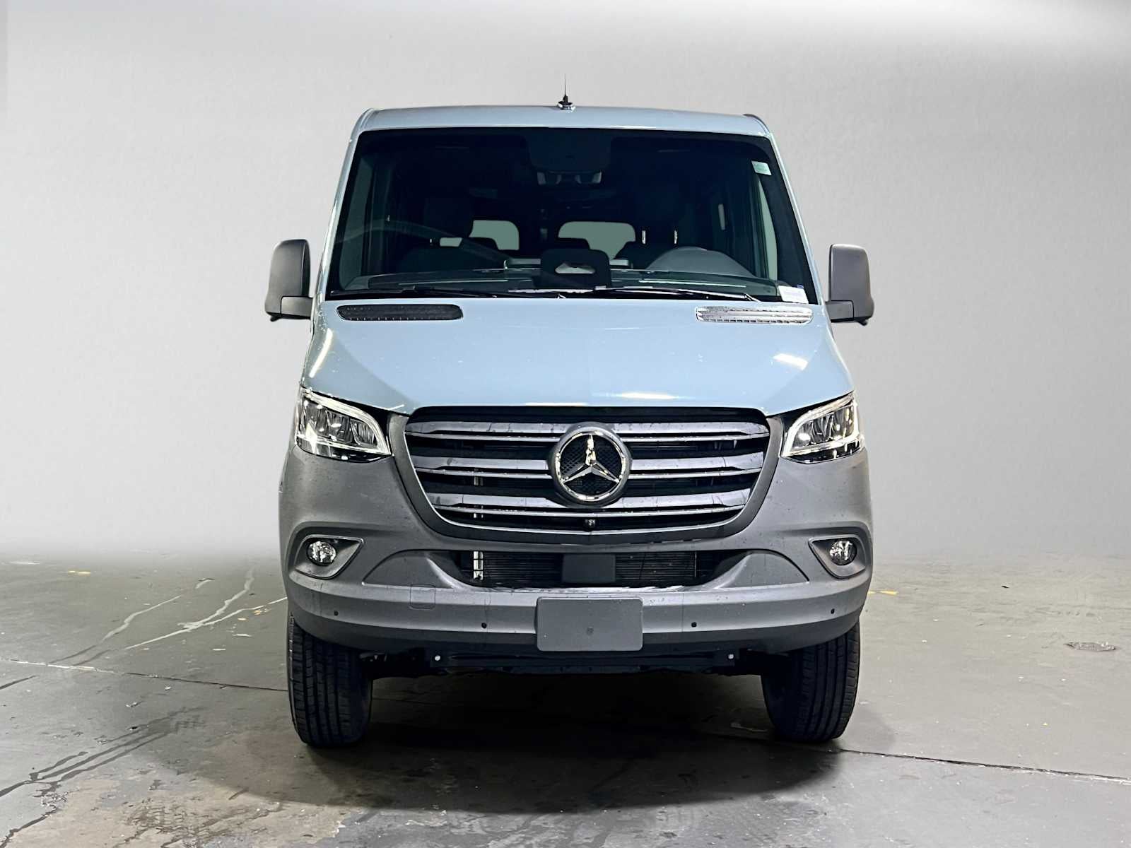 2026 Mercedes-Benz Sprinter Passenger 2500 Standard Roof I4 Diesel HO 144 AWD