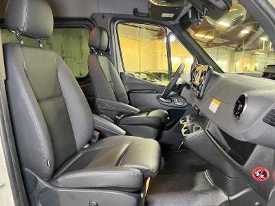 2026 Mercedes-Benz Sprinter Passenger 2500 Standard Roof I4 Diesel HO 144 AWD