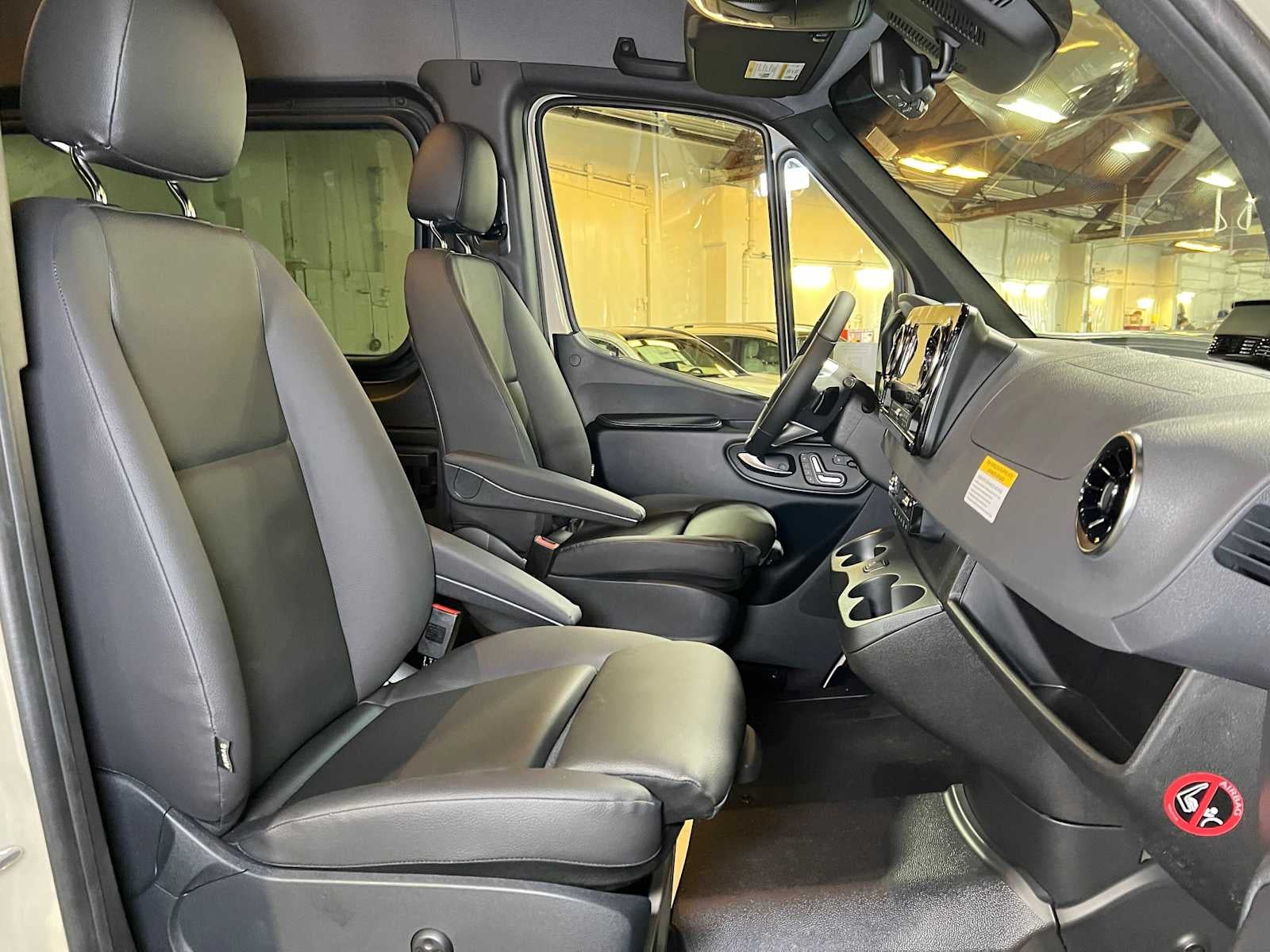 2026 Mercedes-Benz Sprinter Passenger 2500 Standard Roof I4 Diesel HO 144 AWD