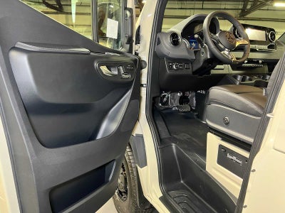 2026 Mercedes-Benz Sprinter Passenger 2500 Standard Roof I4 Diesel HO 144 AWD