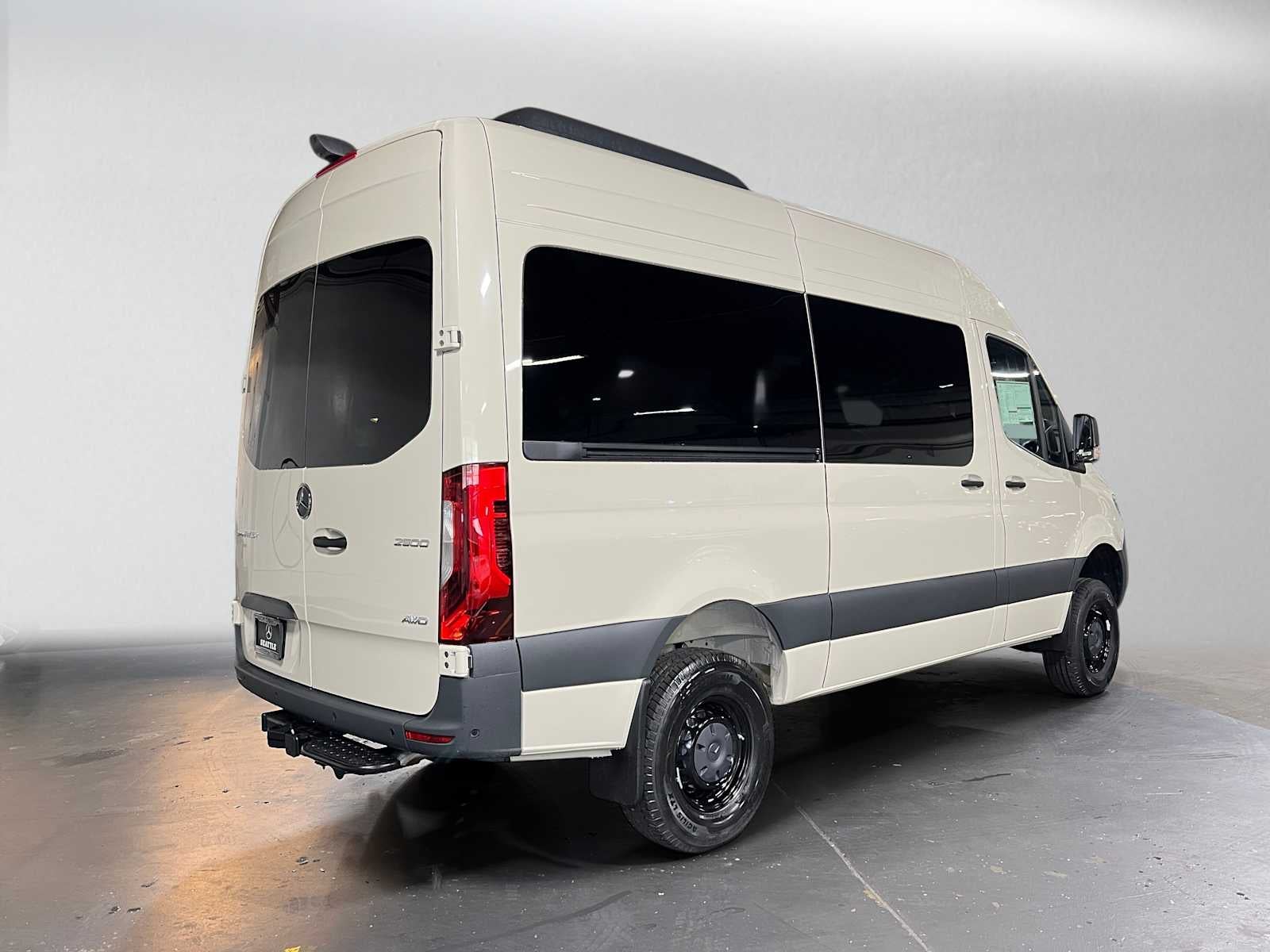 2026 Mercedes-Benz Sprinter Passenger 2500 Standard Roof I4 Diesel HO 144 AWD