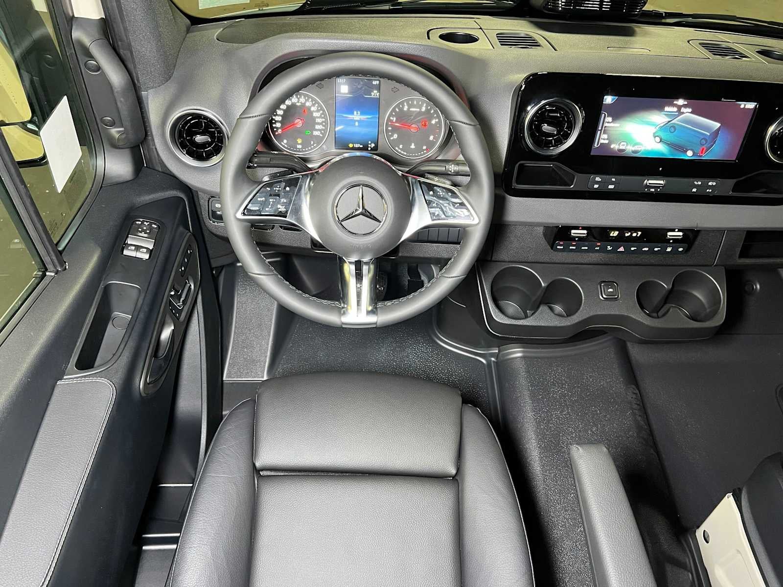 2026 Mercedes-Benz Sprinter Passenger 2500 Standard Roof I4 Diesel HO 144 AWD
