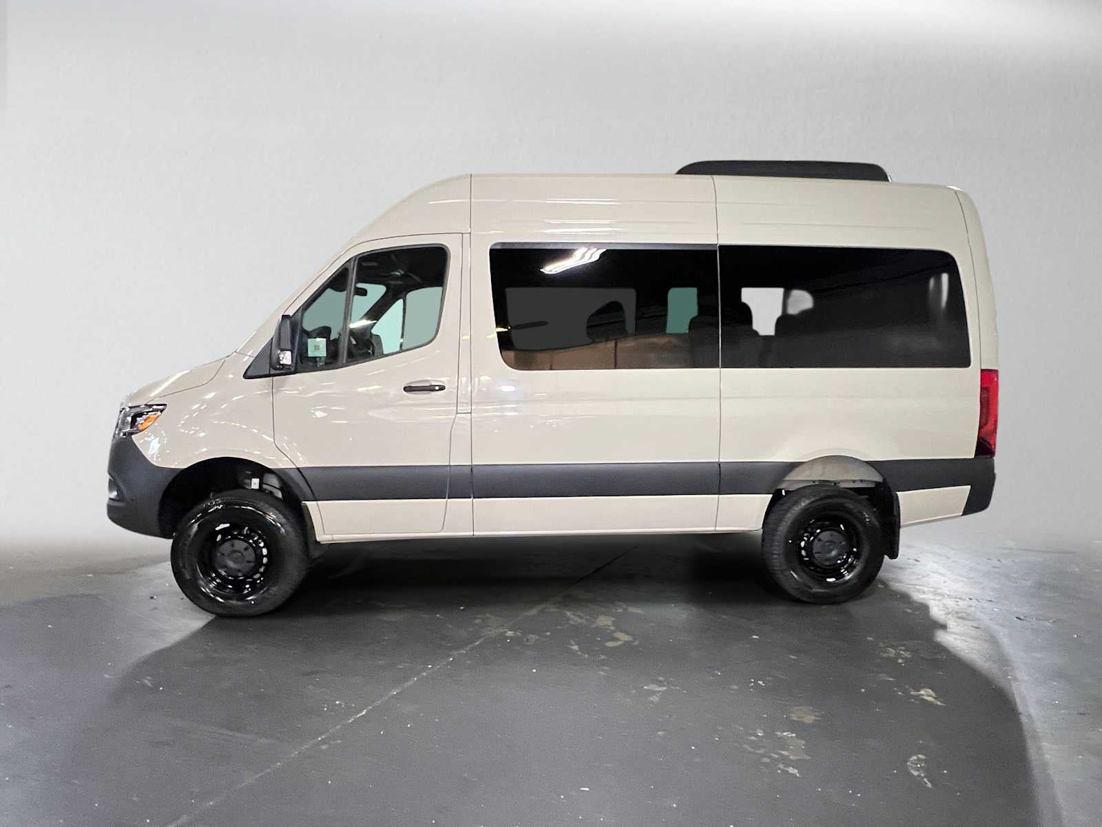 2026 Mercedes-Benz Sprinter Passenger 2500 Standard Roof I4 Diesel HO 144 AWD