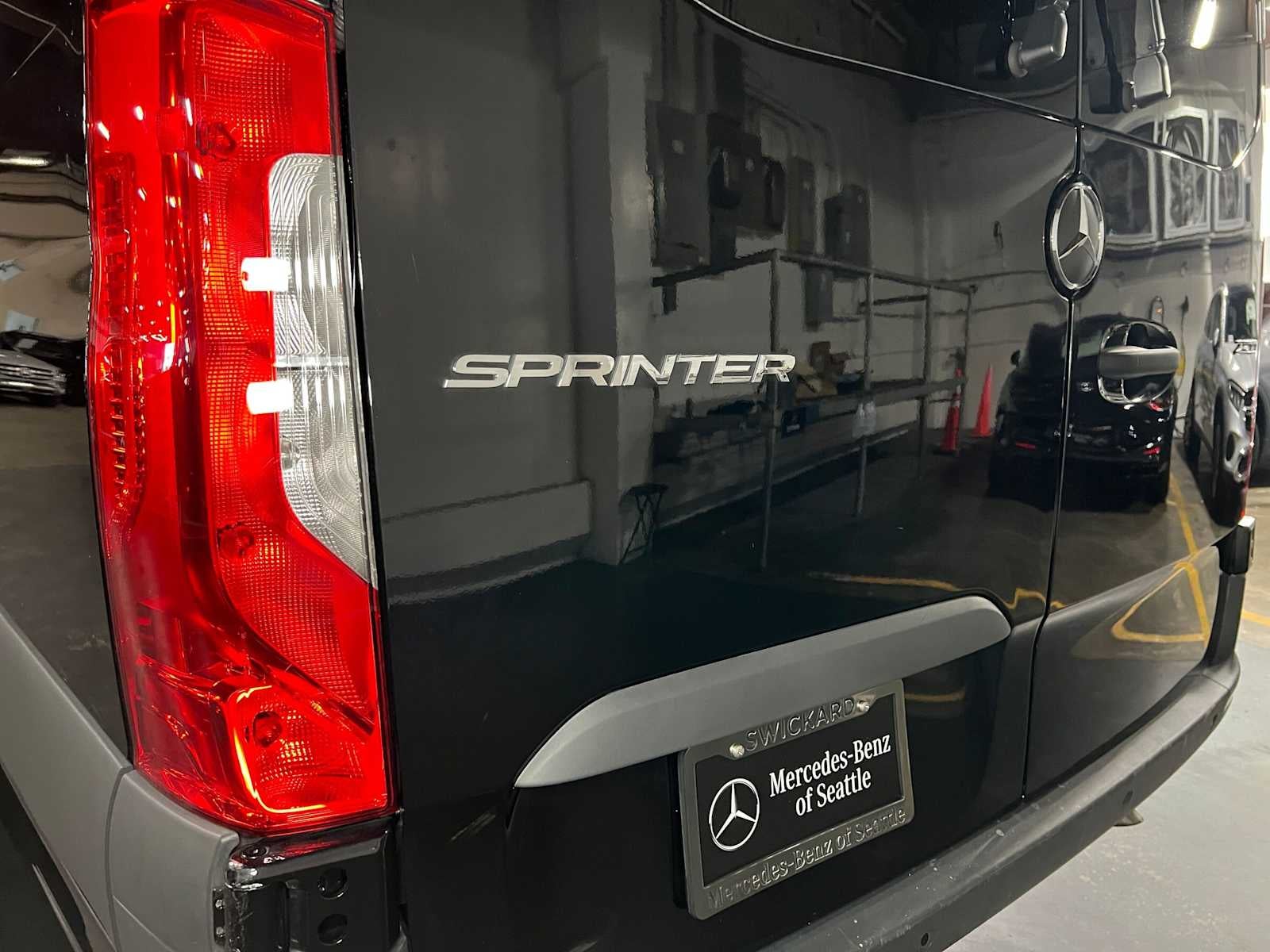 2024 Mercedes-Benz Sprinter Passenger Van 2500 High Roof I4 Diesel HO 170 RWD