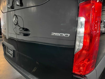 2024 Mercedes-Benz Sprinter Passenger Van 2500 High Roof I4 Diesel HO 170 RWD
