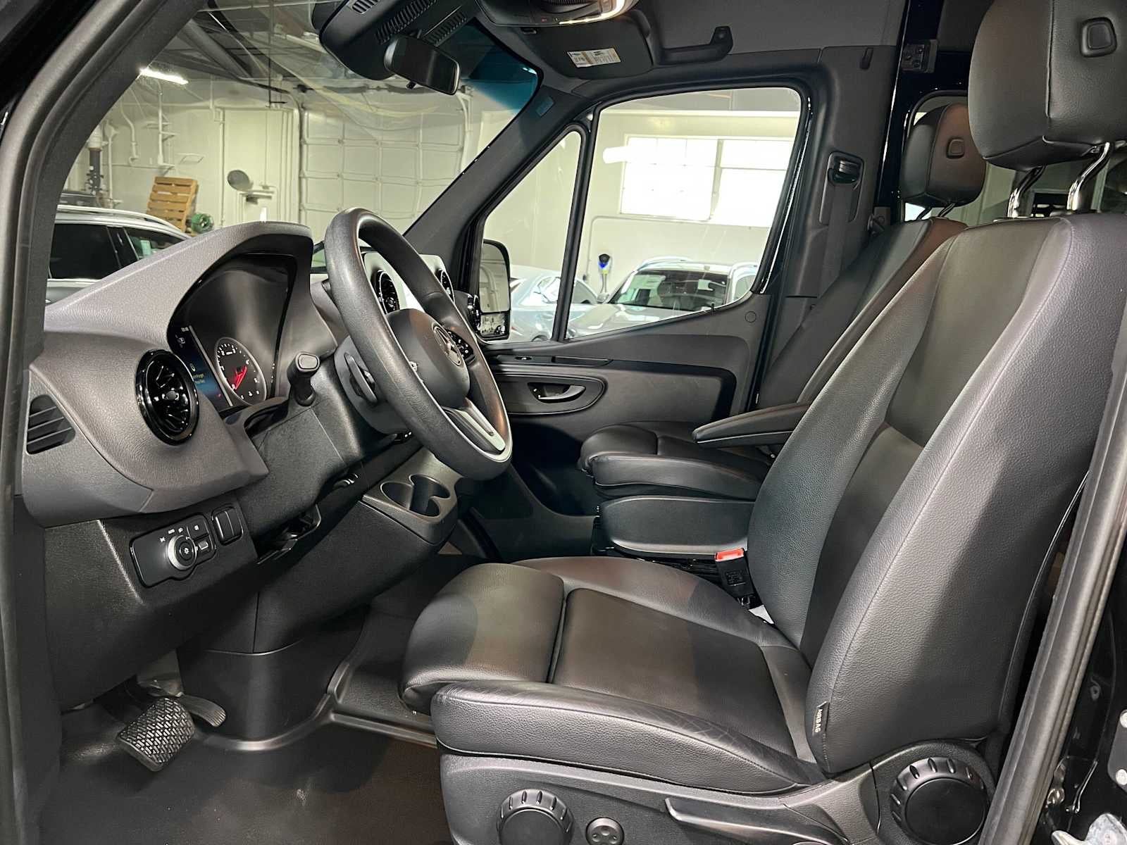 2024 Mercedes-Benz Sprinter Passenger Van 2500 High Roof I4 Diesel HO 170 RWD