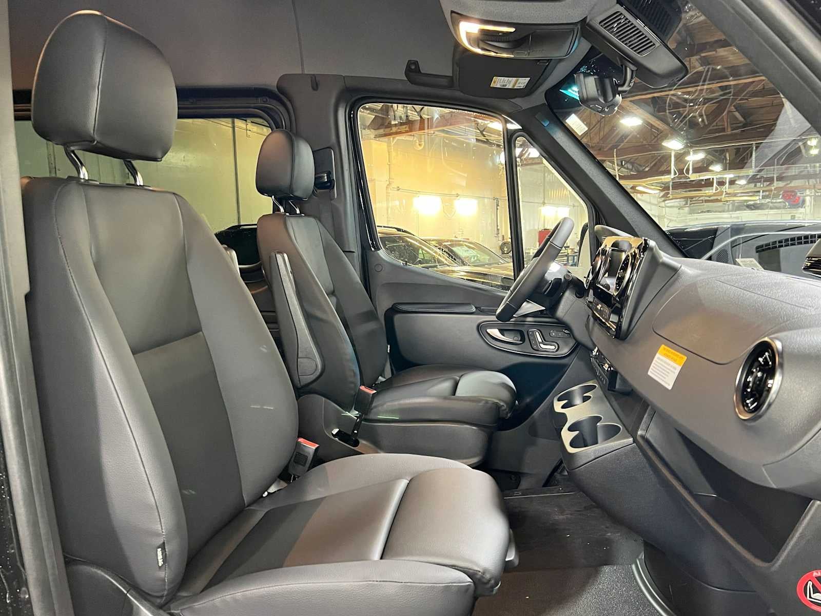 2026 Mercedes-Benz Sprinter Passenger Van 2500 High Roof I4 Diesel HO 170 RWD