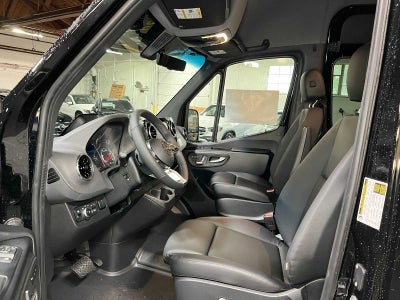 2026 Mercedes-Benz Sprinter Passenger Van 2500 High Roof I4 Diesel HO 170 RWD