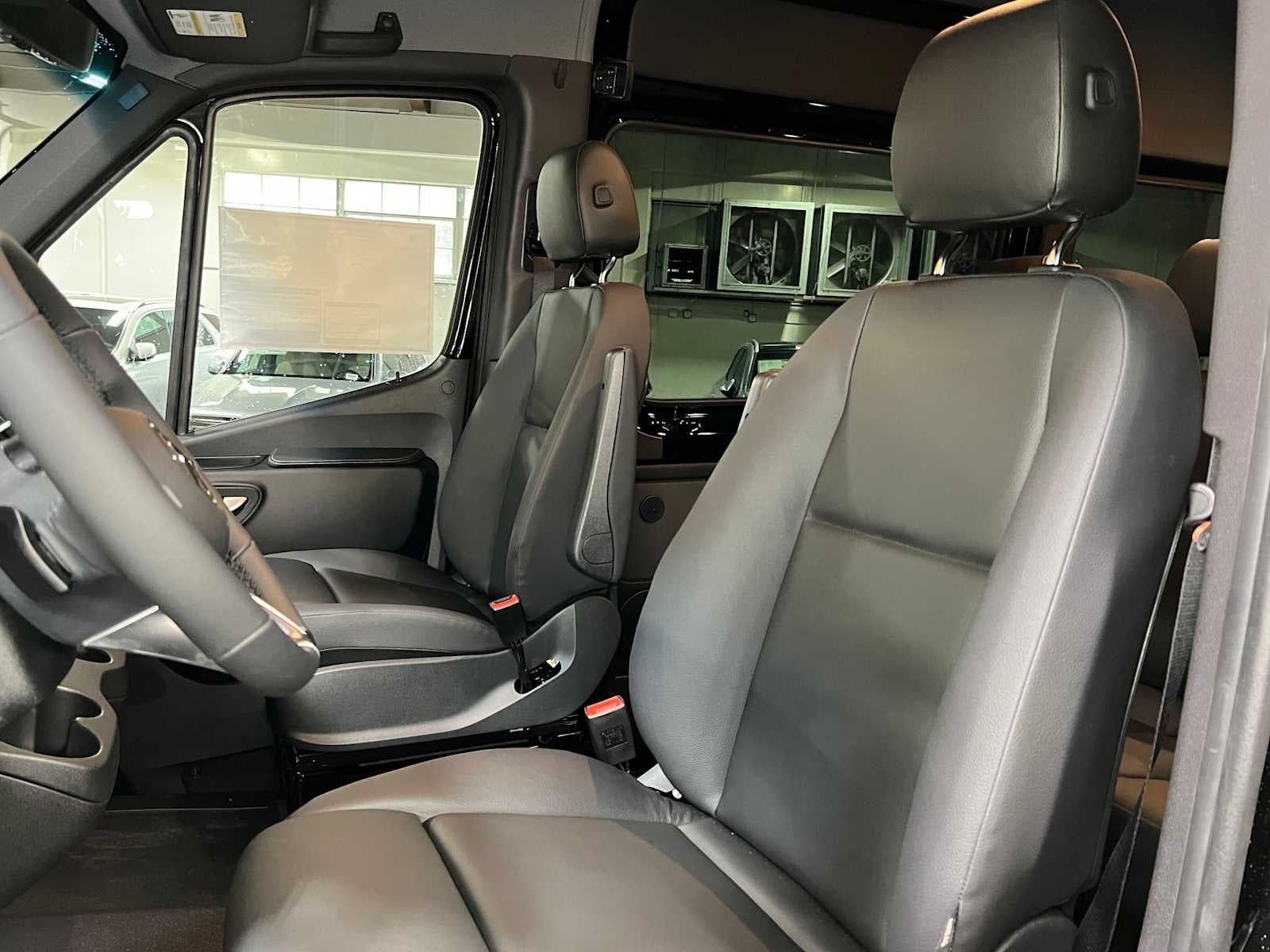 2026 Mercedes-Benz Sprinter Passenger Van 2500 High Roof I4 Diesel HO 170 RWD