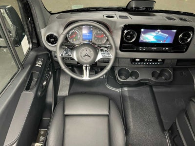 2026 Mercedes-Benz Sprinter Passenger Van 2500 High Roof I4 Diesel HO 170 RWD