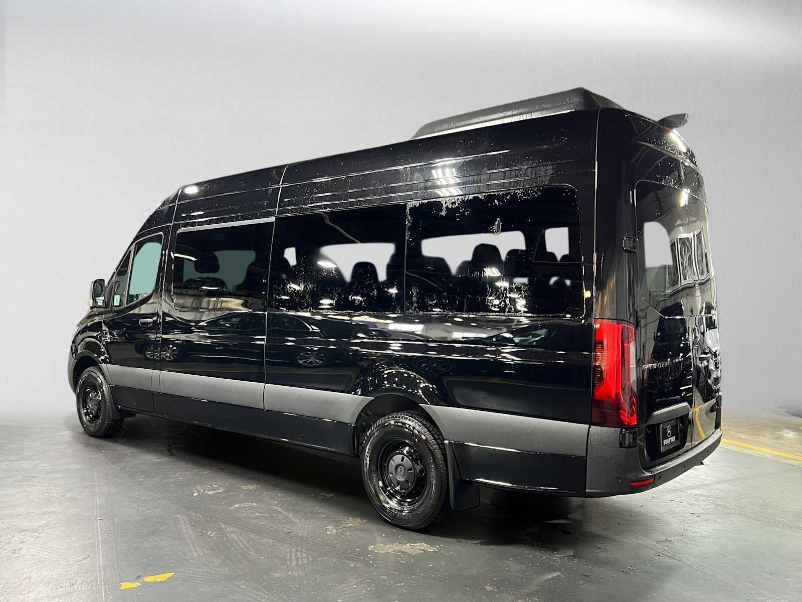 2026 Mercedes-Benz Sprinter Passenger Van 2500 High Roof I4 Diesel HO 170 RWD