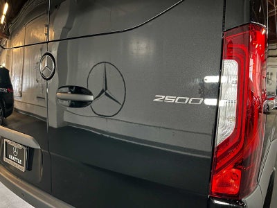 2026 Mercedes-Benz Sprinter Passenger Van 2500 High Roof I4 Diesel HO 170 RWD