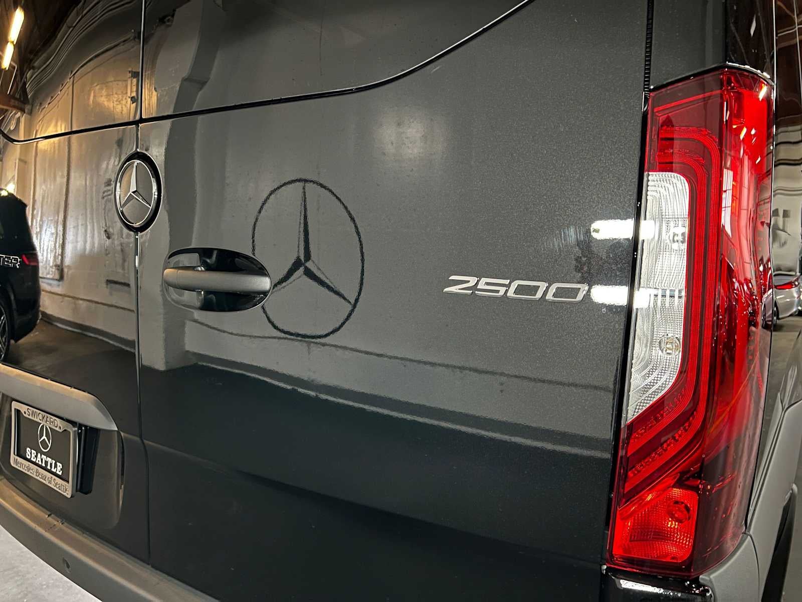 2026 Mercedes-Benz Sprinter Passenger Van 2500 High Roof I4 Diesel HO 170 RWD
