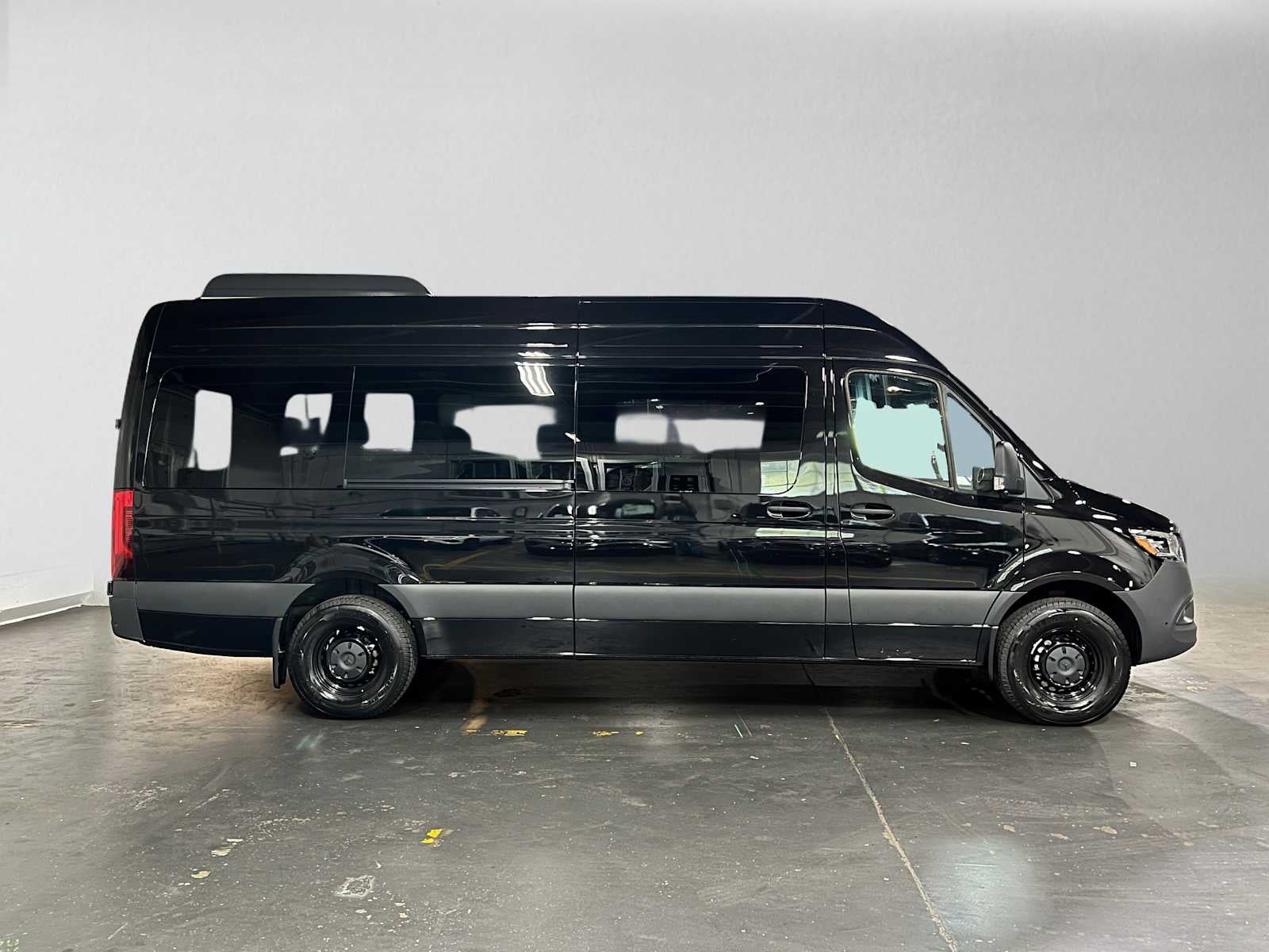 2026 Mercedes-Benz Sprinter Passenger Van 2500 High Roof I4 Diesel HO 170 RWD