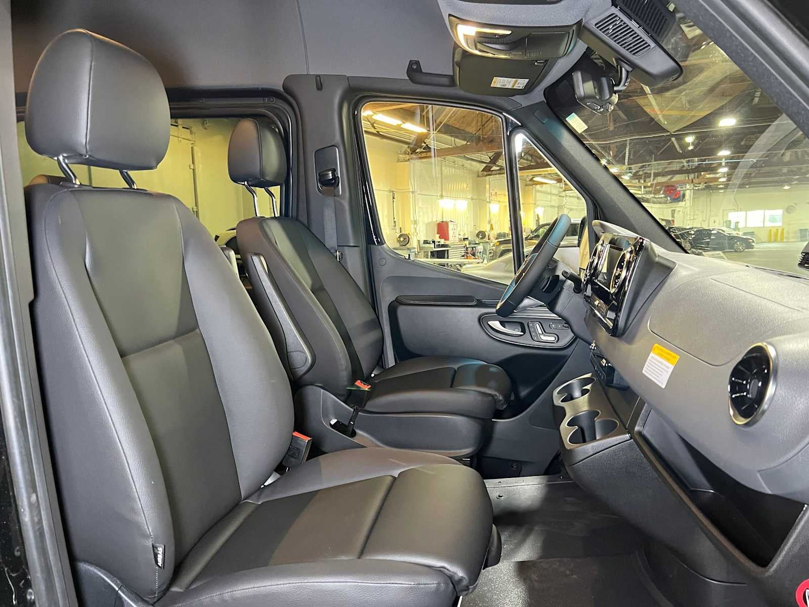 2026 Mercedes-Benz Sprinter Passenger 2500 High Roof I4 Diesel HO 170 RWD