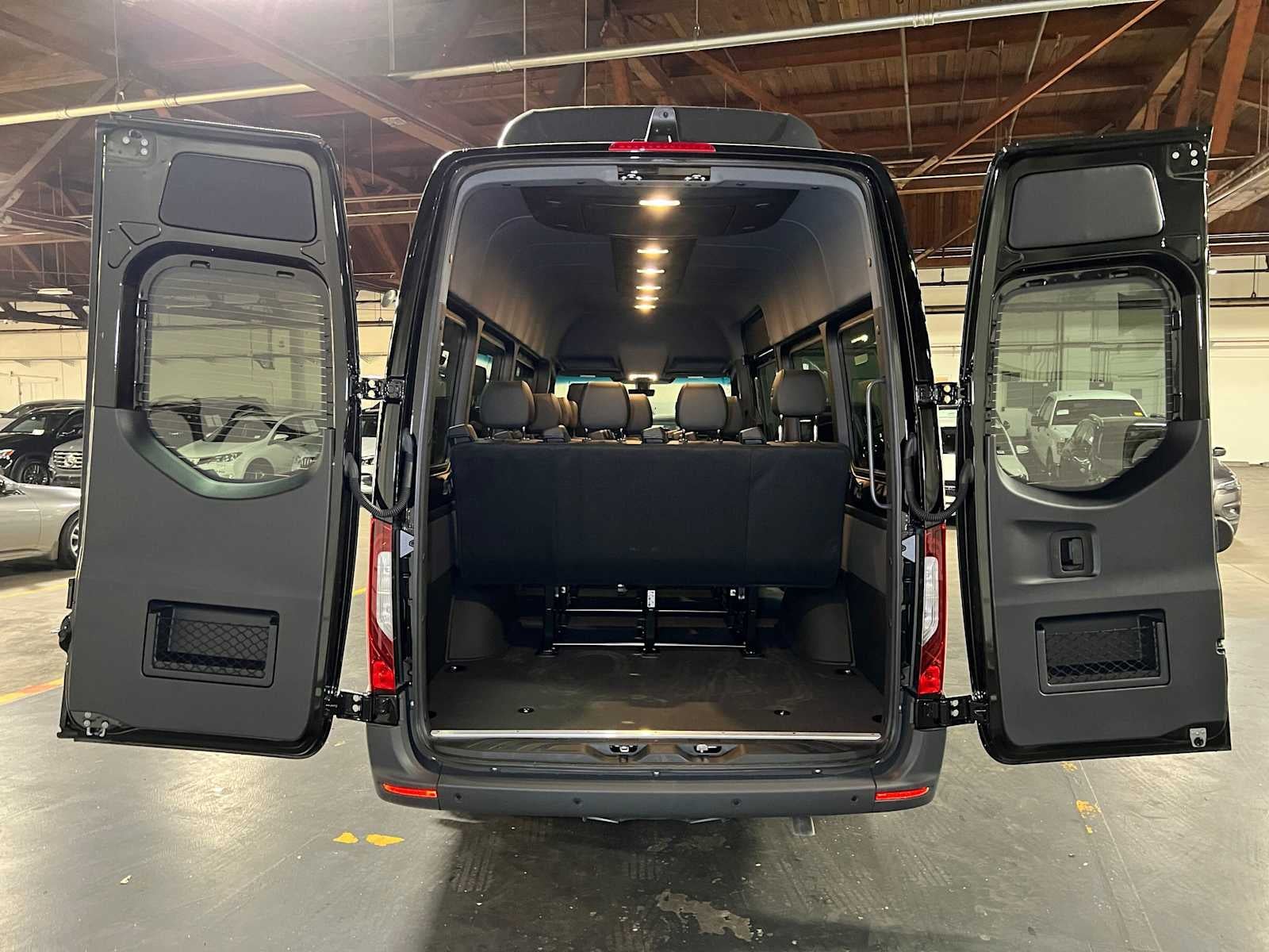 2026 Mercedes-Benz Sprinter Passenger 2500 High Roof I4 Diesel HO 170 RWD
