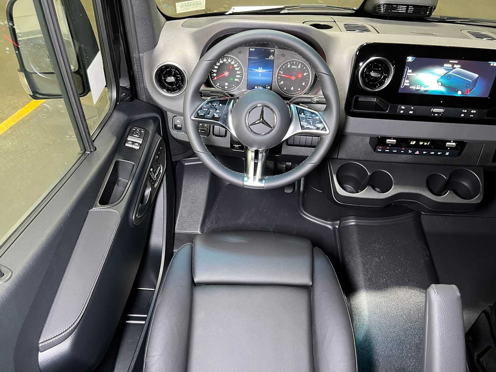 2026 Mercedes-Benz Sprinter Passenger 2500 High Roof I4 Diesel HO 170 RWD
