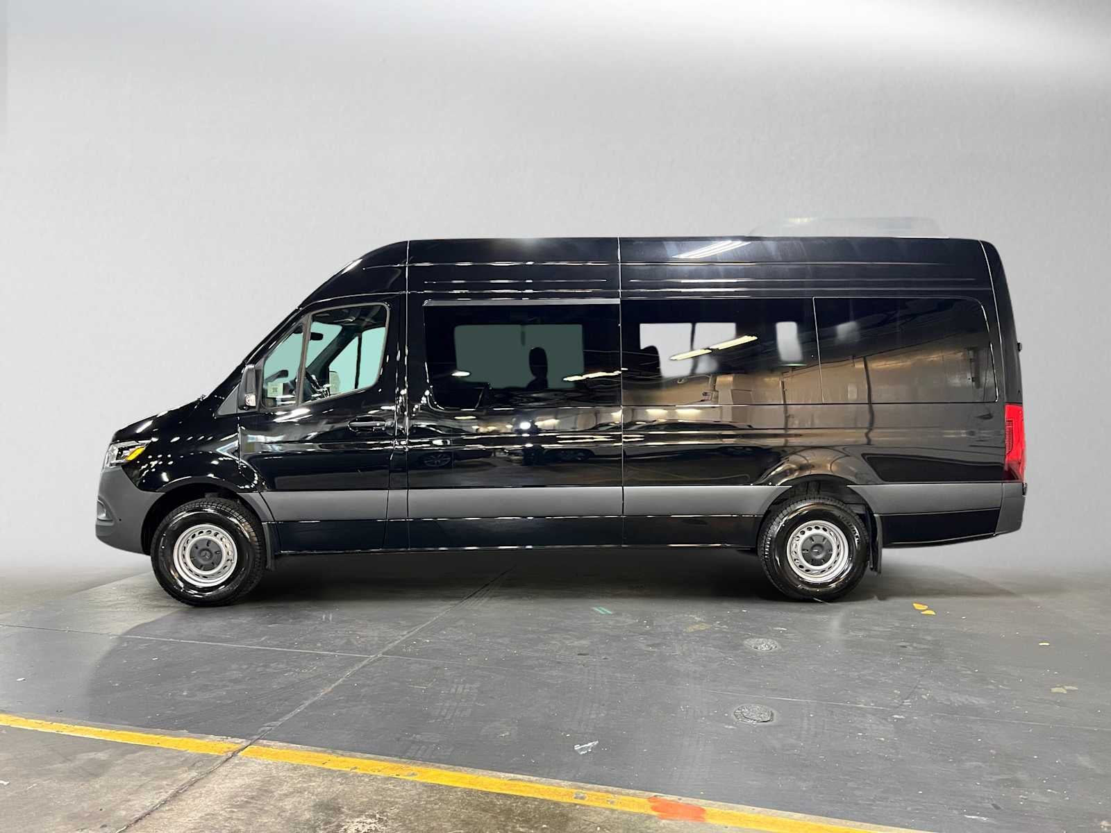 2026 Mercedes-Benz Sprinter Passenger 2500 High Roof I4 Diesel HO 170 RWD