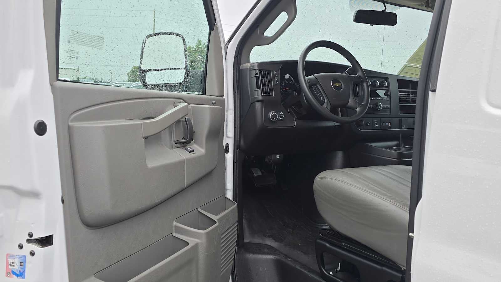 2025 Chevrolet Express Cargo Van RWD 2500 155"
