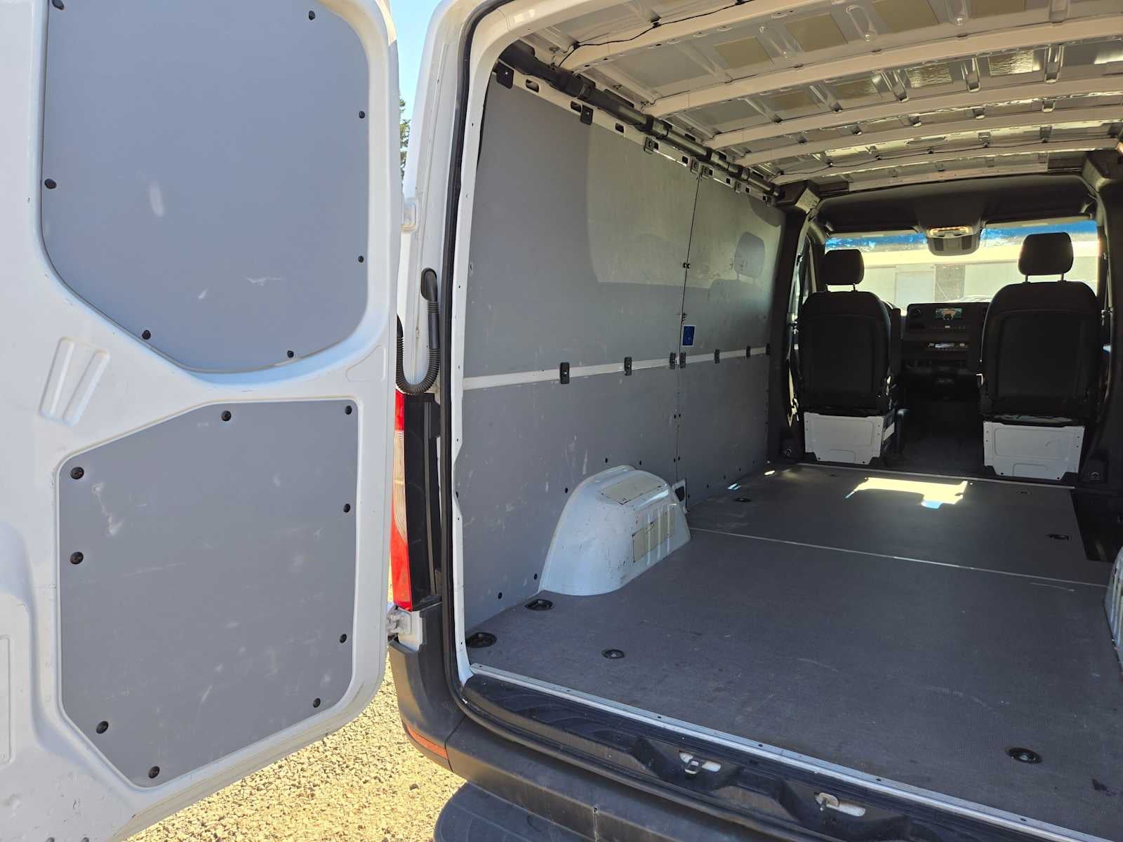 2020 Mercedes-Benz Sprinter Cargo 2500 Standard Roof V6 144 RWD