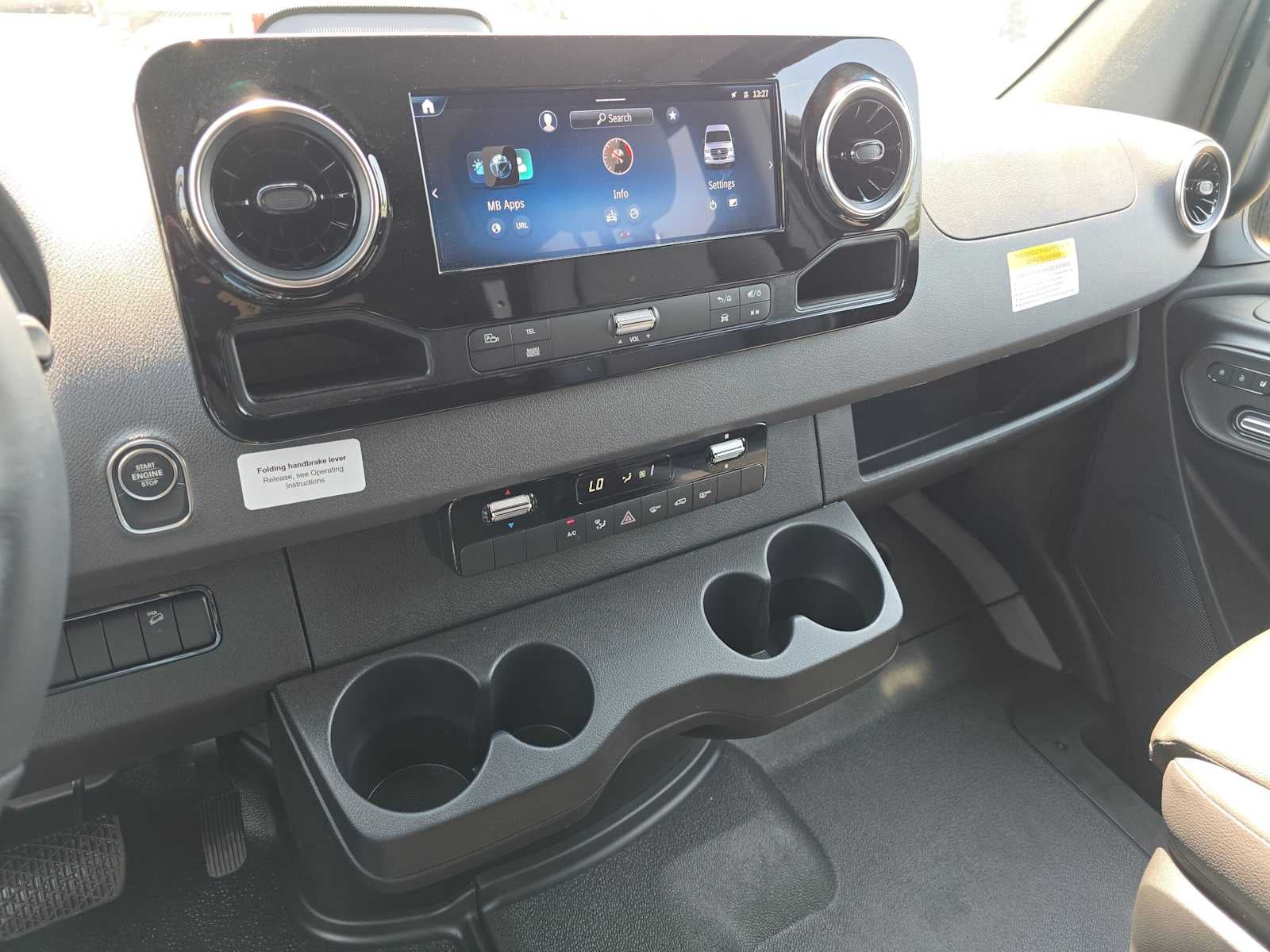 2026 Mercedes-Benz Sprinter 2500 Standard Roof I4 Diesel HO 144 AWD