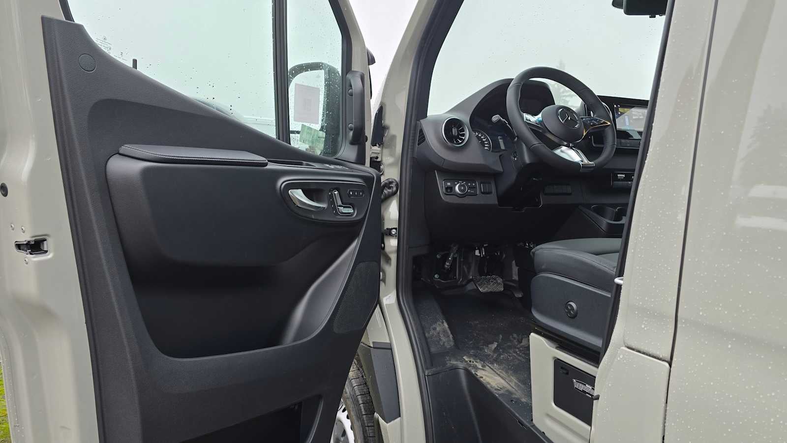 2026 Mercedes-Benz Sprinter 2500 Standard Roof I4 Diesel HO 144" AWD