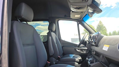 2026 Mercedes-Benz Sprinter 2500 Standard Roof I4 Diesel HO 144 AWD