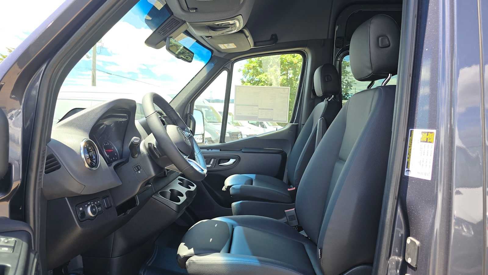 2026 Mercedes-Benz Sprinter 2500 Standard Roof I4 Diesel HO 144 AWD
