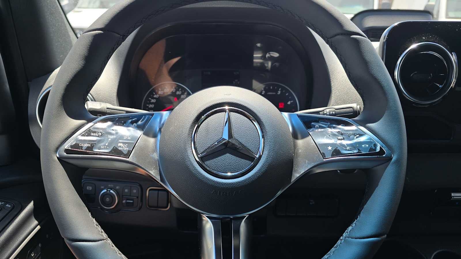 2026 Mercedes-Benz Sprinter 2500 Standard Roof I4 Diesel HO 144 AWD