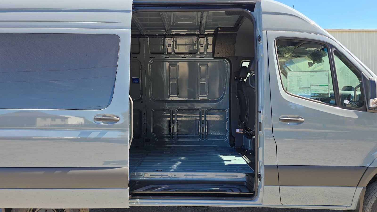 2026 Mercedes-Benz Sprinter 2500 Standard Roof I4 Diesel HO 144 AWD