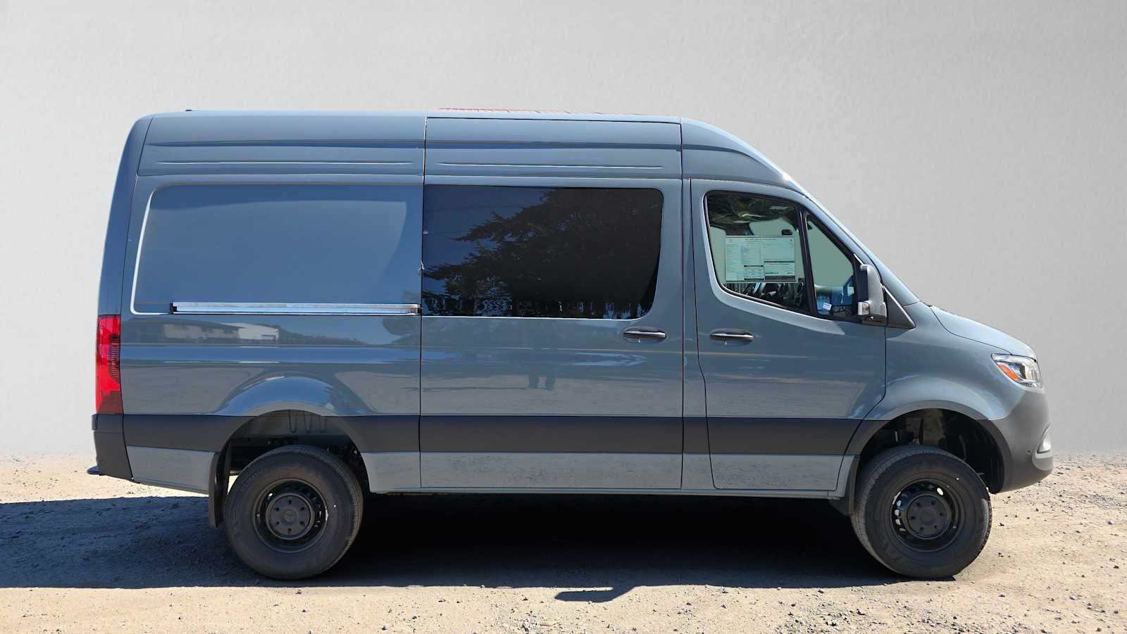 2026 Mercedes-Benz Sprinter 2500 Standard Roof I4 Diesel HO 144 AWD