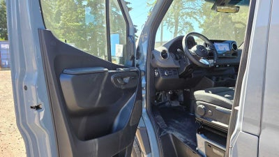 2026 Mercedes-Benz Sprinter 2500 Standard Roof I4 Diesel HO 144 AWD
