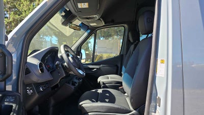 2026 Mercedes-Benz Sprinter 2500 Standard Roof I4 Diesel HO 144 AWD