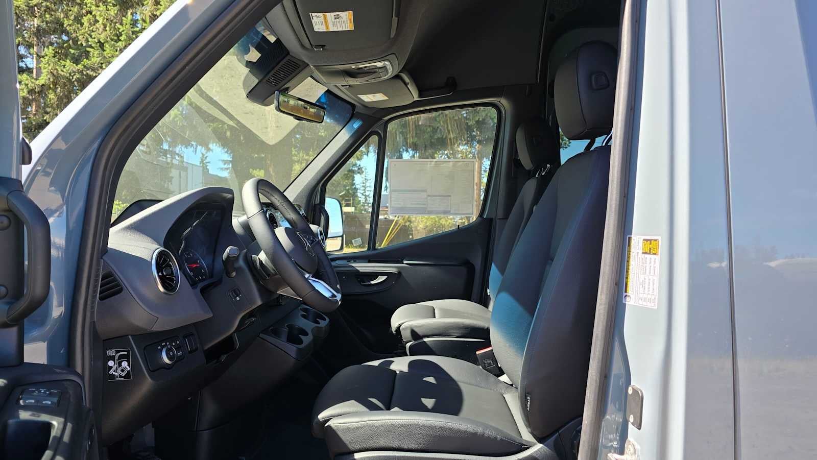 2026 Mercedes-Benz Sprinter 2500 Standard Roof I4 Diesel HO 144 AWD