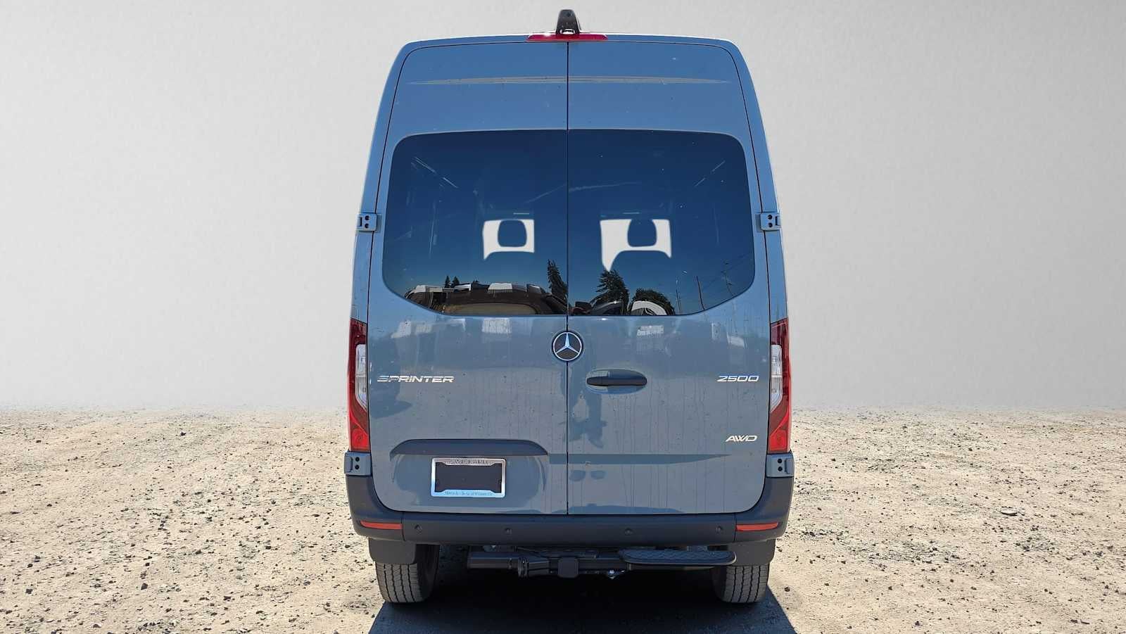 2026 Mercedes-Benz Sprinter 2500 Standard Roof I4 Diesel HO 144 AWD