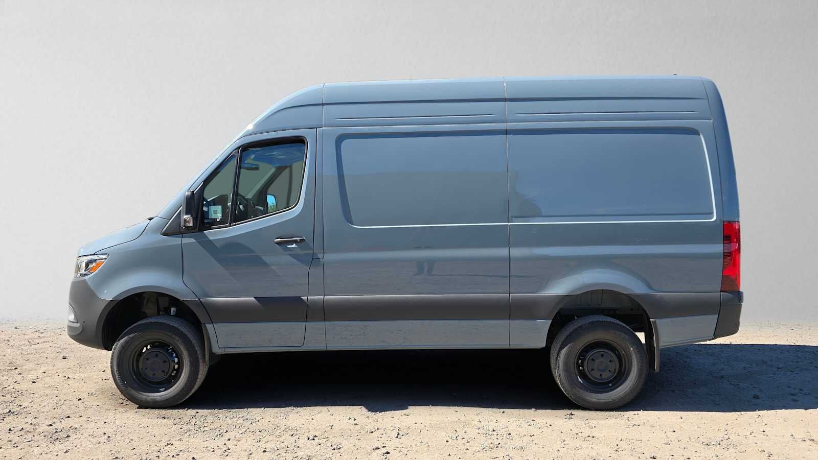 2026 Mercedes-Benz Sprinter 2500 Standard Roof I4 Diesel HO 144 AWD