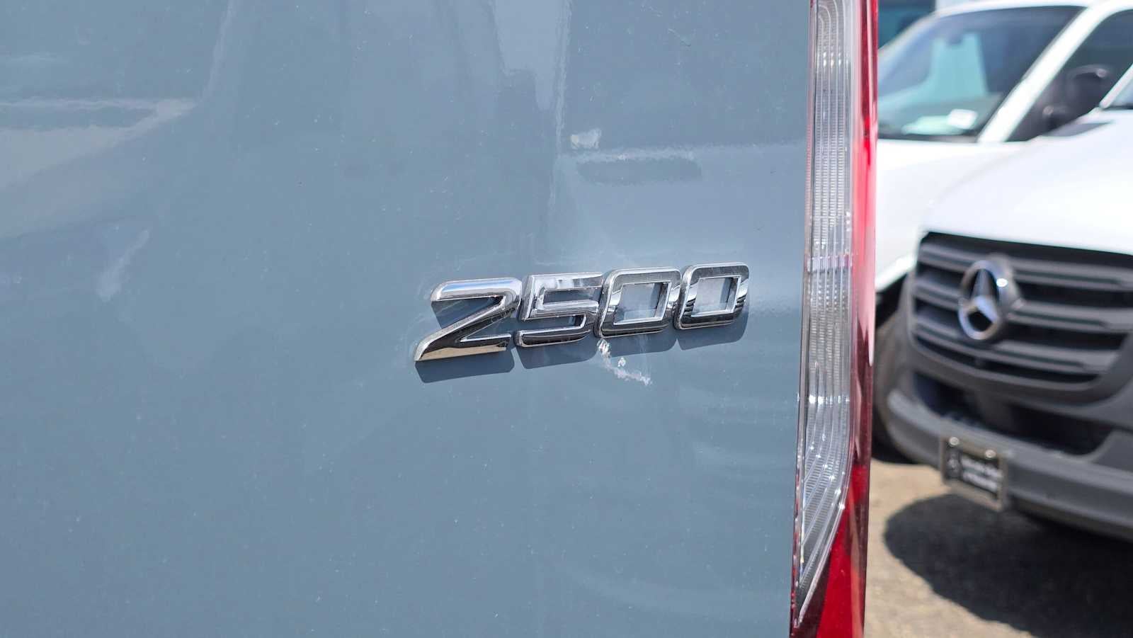 2026 Mercedes-Benz Sprinter Crew 2500 Standard Roof I4 Diesel HO 144 AWD